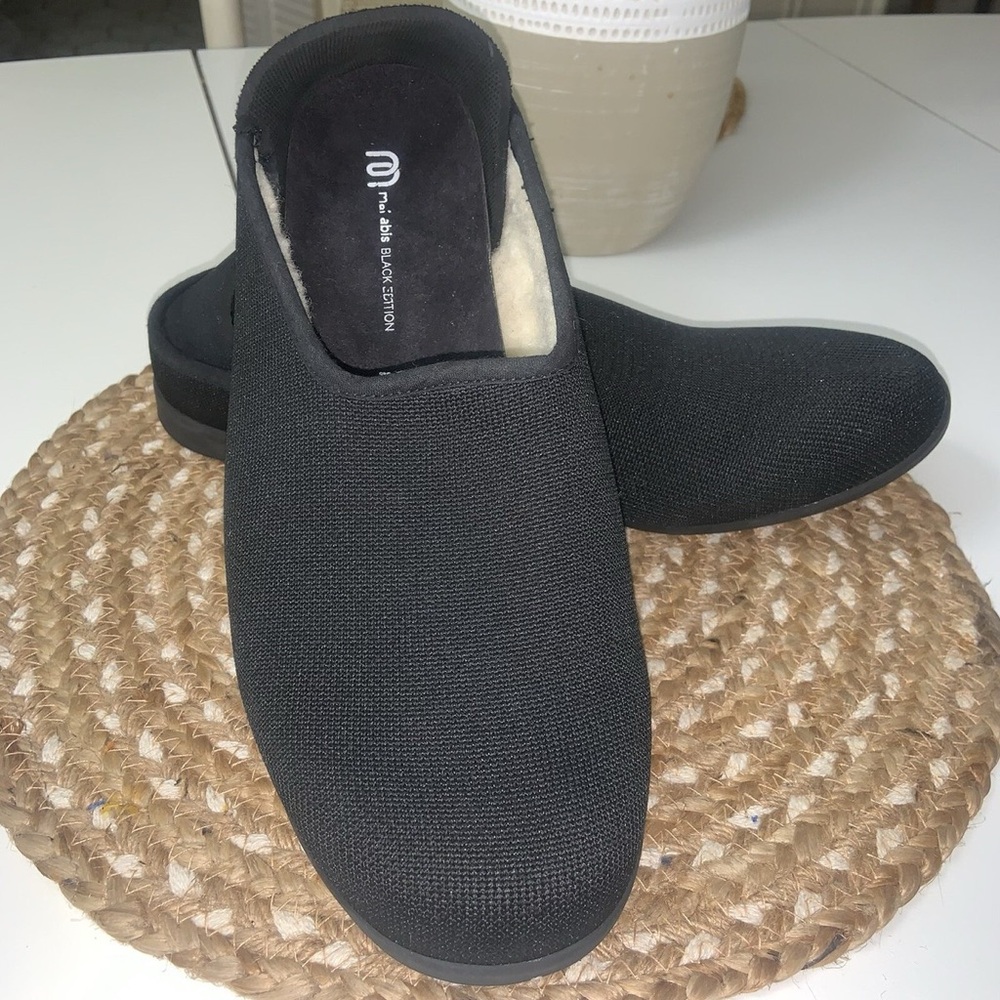 Mahabis Luxe Premium Leather Black Fuzzy Lined Slippers Size 38